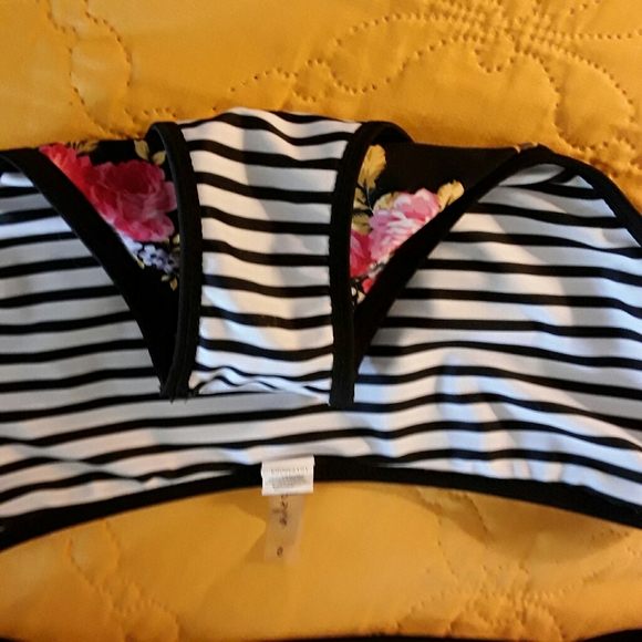 Cupshe Floral Swimsuit - Size Small - Picture 12 of 12